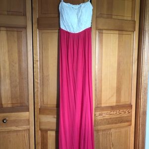 ⭐️B2G1⭐️ Coral Strapless dress from Papaya